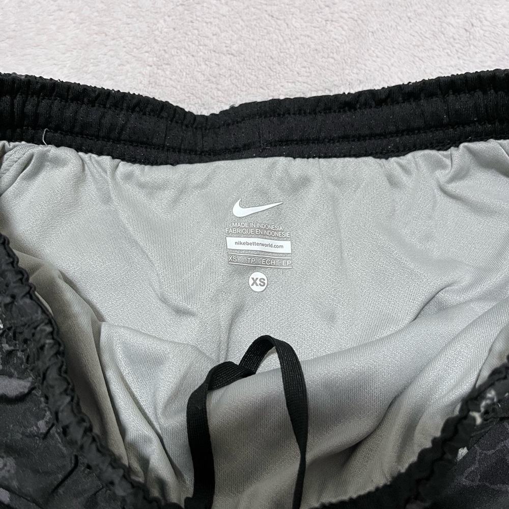 NIKE RUNNING SHORTS - Picture 5 of 7